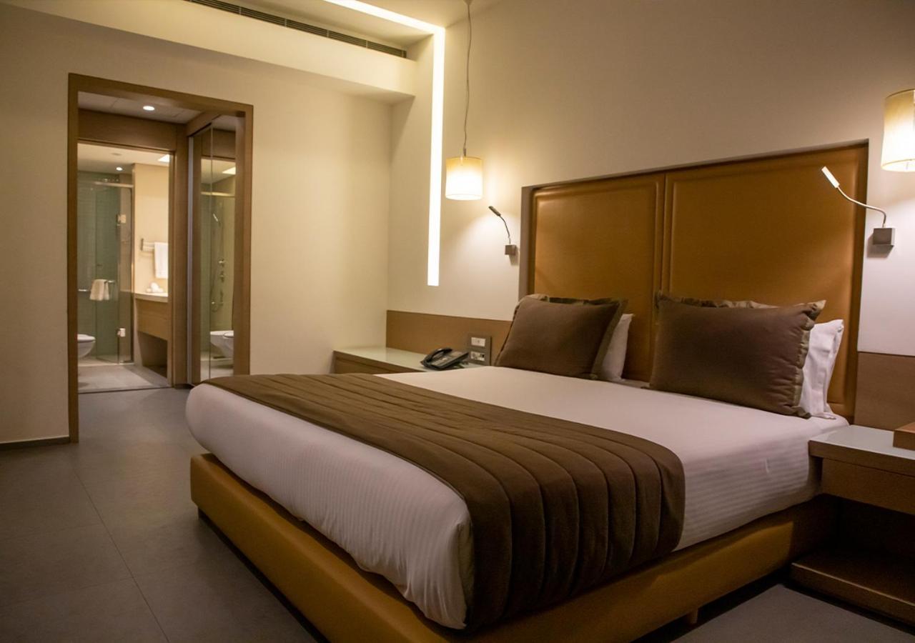 ไซไฟ สวีท Hotel เบรุต ภายนอก รูปภาพ